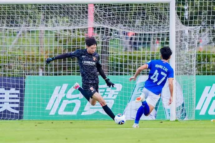中乙第二十六轮,上海海港富盛经开队主场2-1深圳二零二八队 中乙第二十六轮,上海海港富盛经开队主场2-1深圳二零二八队