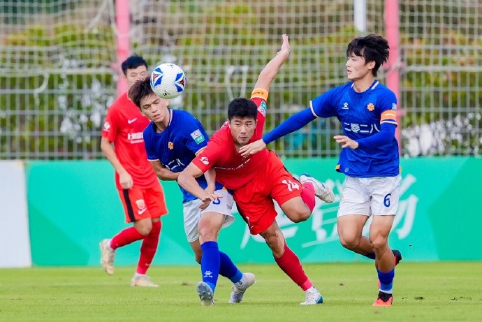 中乙第二十六轮,上海海港富盛经开队主场2-1深圳二零二八队 中乙第二十六轮,上海海港富盛经开队主场2-1深圳二零二八队