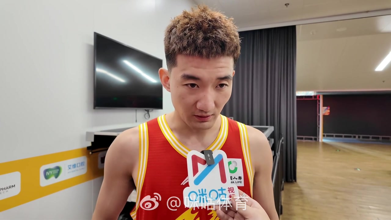 孙铭徽:脚还没有完全恢复 希望自己能够更多地带动年轻球员成长